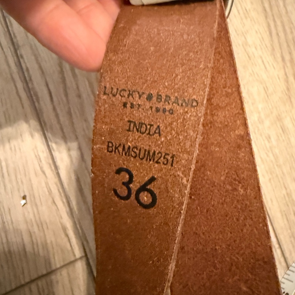 NWT Men’s Lucky Brand brown leather belt 36 - Picture 4 of 5